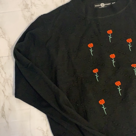 Daisy Street Black Embroidered Vintage Pullover - Picture 5 of 12